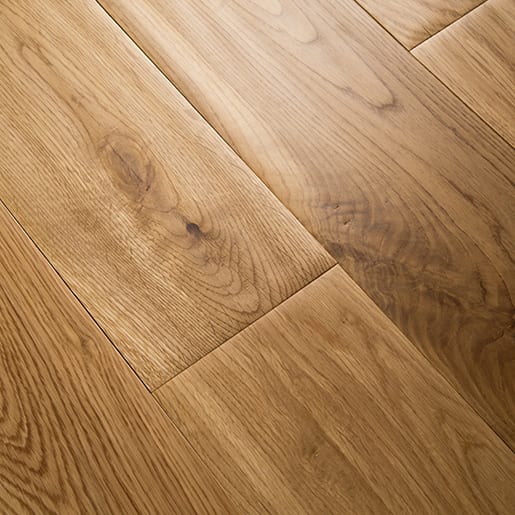 White Oak 11/16" x 4.9" x 1-4' Natural Handscraped A-B-C-D Prefinished Hardwood Flooring