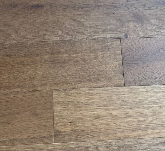 European Oak 9/16" x 6.1" x 6' Engineered Wood Flooring - Image 3